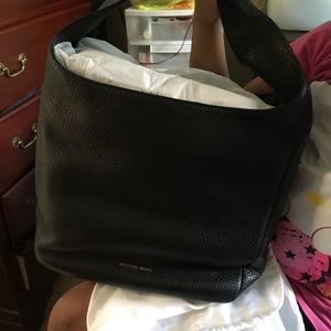 Michael Kors handbag leather only used twice